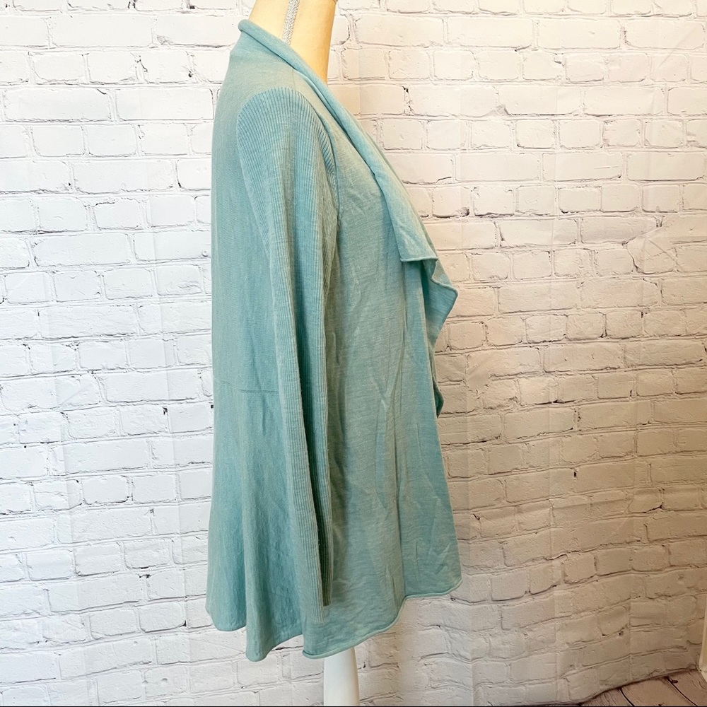 Eileen Fisher 100% Merino Wool open front cardigan - Picture 3 of 9